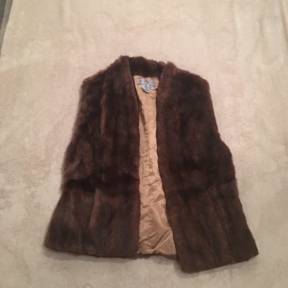 Jackets & Blazers - Fur vest